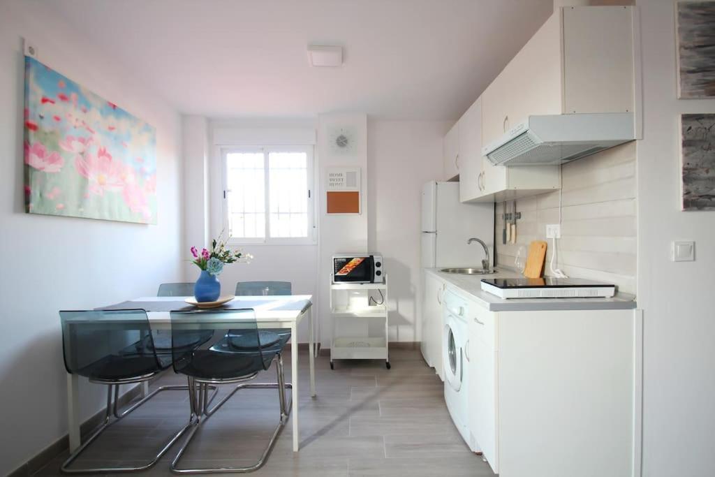 Suite Puerta Osario Con Terraza Seville Exterior photo